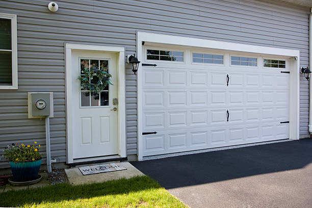 24/7 Emergency Garage Door Roller Replacement experts in Smithfield, NC